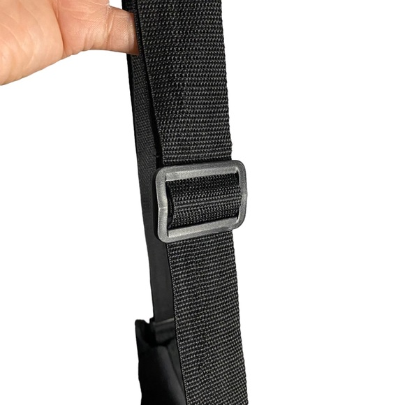 Torre & Tagus Unisex Black Shopping Stylish Tote Bag - Picture 4 of 6